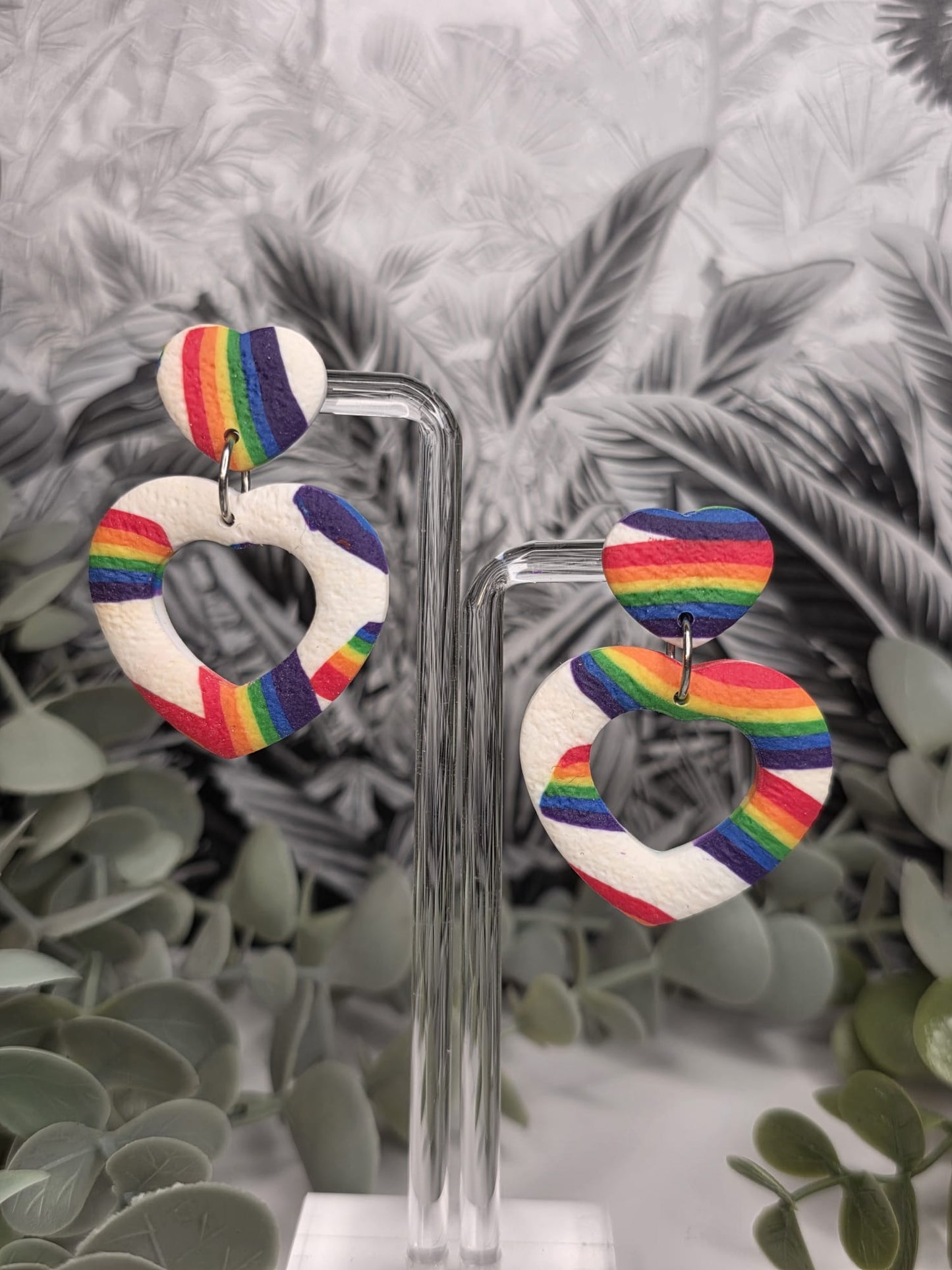 Pendientes LOVE IS LOVE