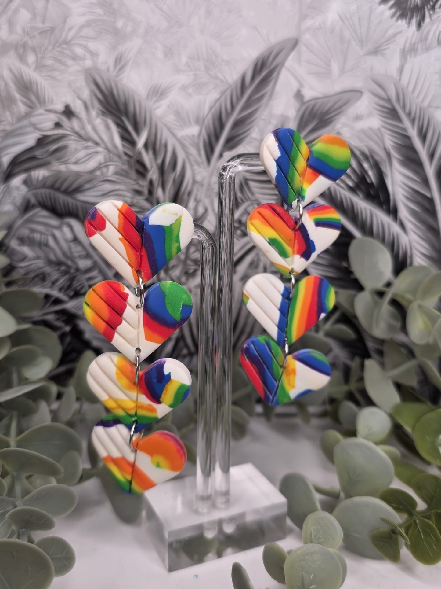Pendientes LOVE IS LOVE