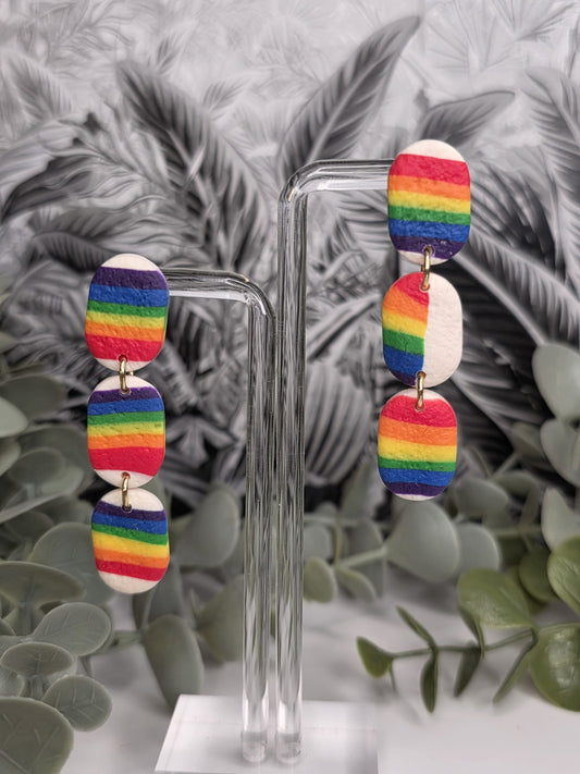 Pendientes LOVE IS LOVE
