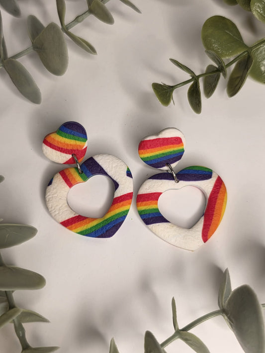 Pendientes LOVE IS LOVE